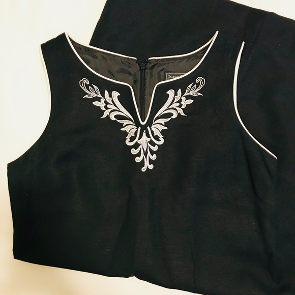 Beautiful Embroidered Dress - Picture 2 of 3